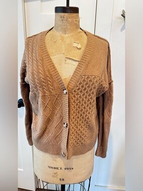 {Olive & Oak} Relaxed Fit Cardigan Sweater